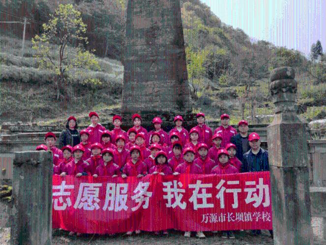 自动挡的车子挂在D挡爬坡无力是怎么回事？怎么解决？游戏画面